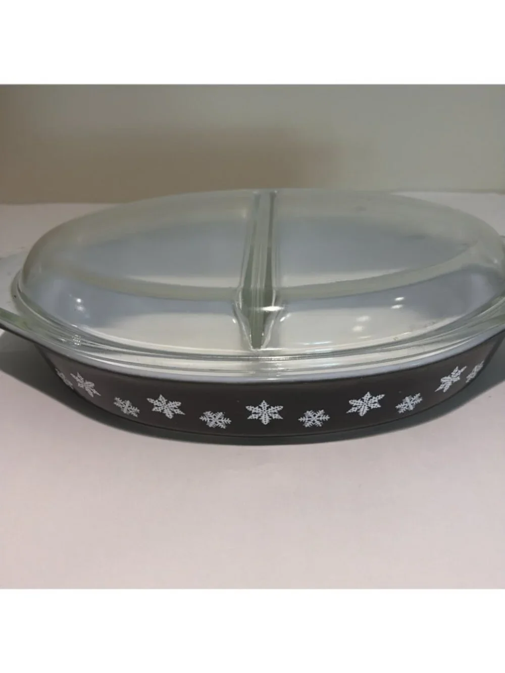 Rare Vintage Pyrex Snowflake Black 1.5 Qt Divided Oval Casserole Dish w/Lid 945C